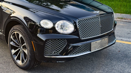 Bentley Bentayga Black - Private Chauffeur Service.