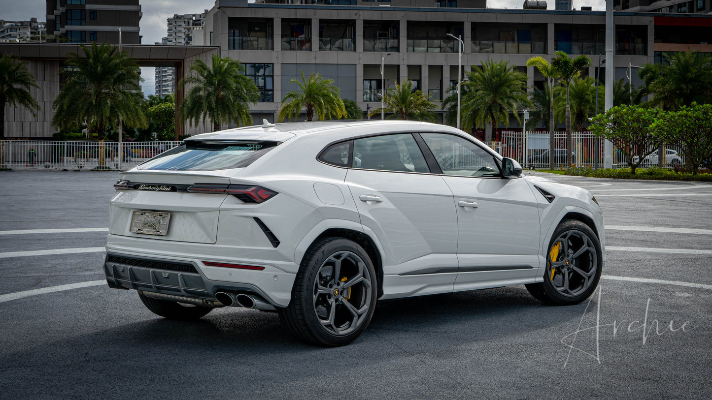 Lamborghini Urus - Private Chauffeur Service