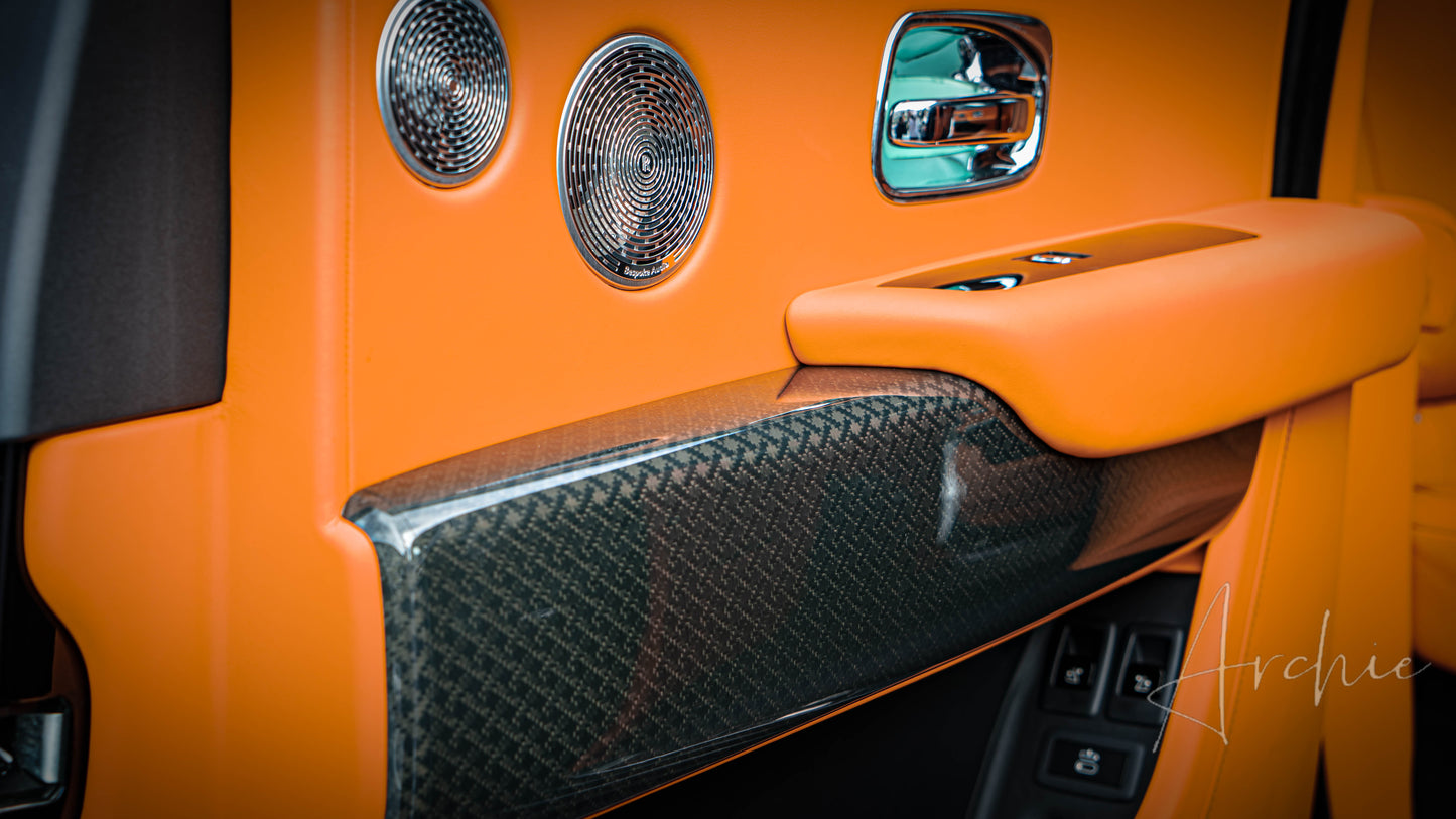 Rolls-Royce Cullinan BB - Private Chauffeur Service.