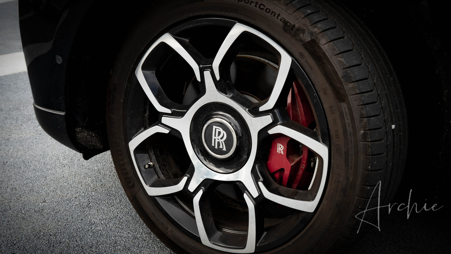 Rolls-Royce Cullinan BB - Private Chauffeur Service.