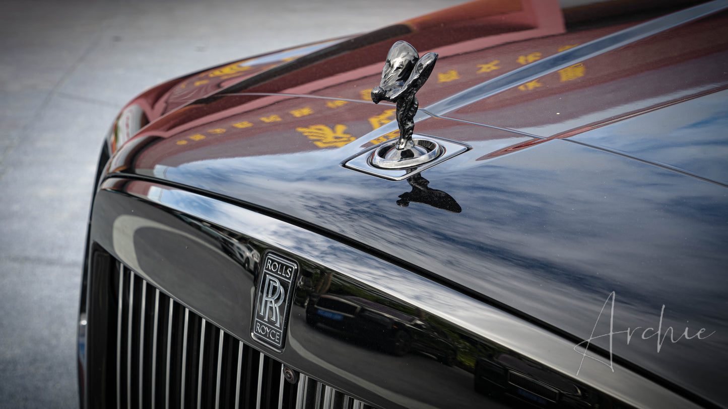 Rolls-Royce Cullinan BB - Private Chauffeur Service.