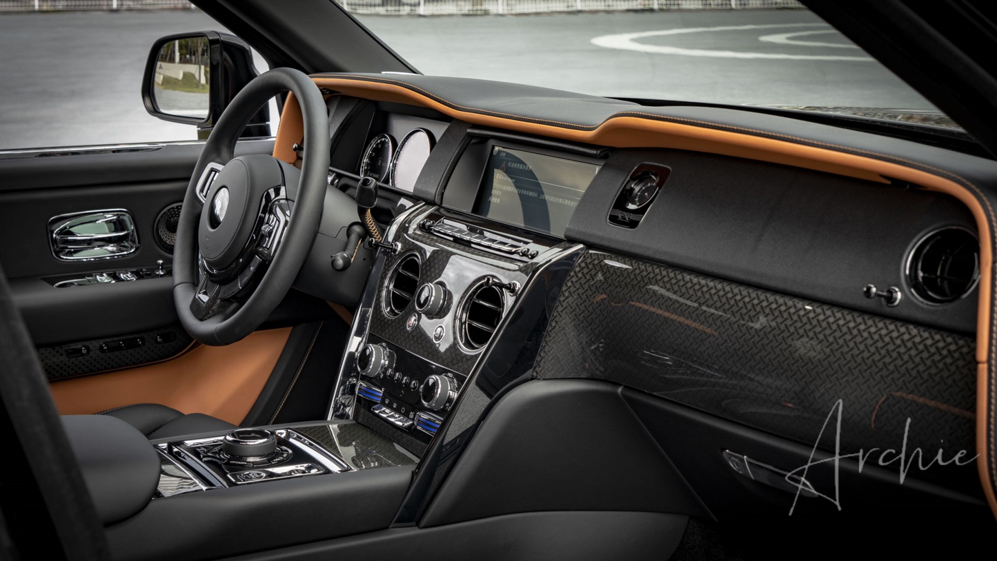 Rolls-Royce Cullinan Black Badge - Private Chauffeur Service.
