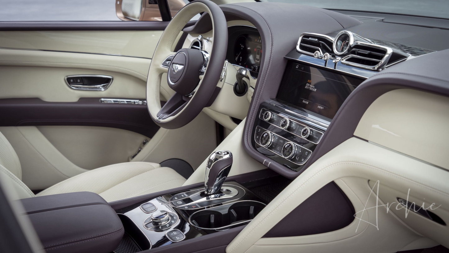 Bentley Bentayga Gold - Private Chauffeur Service.