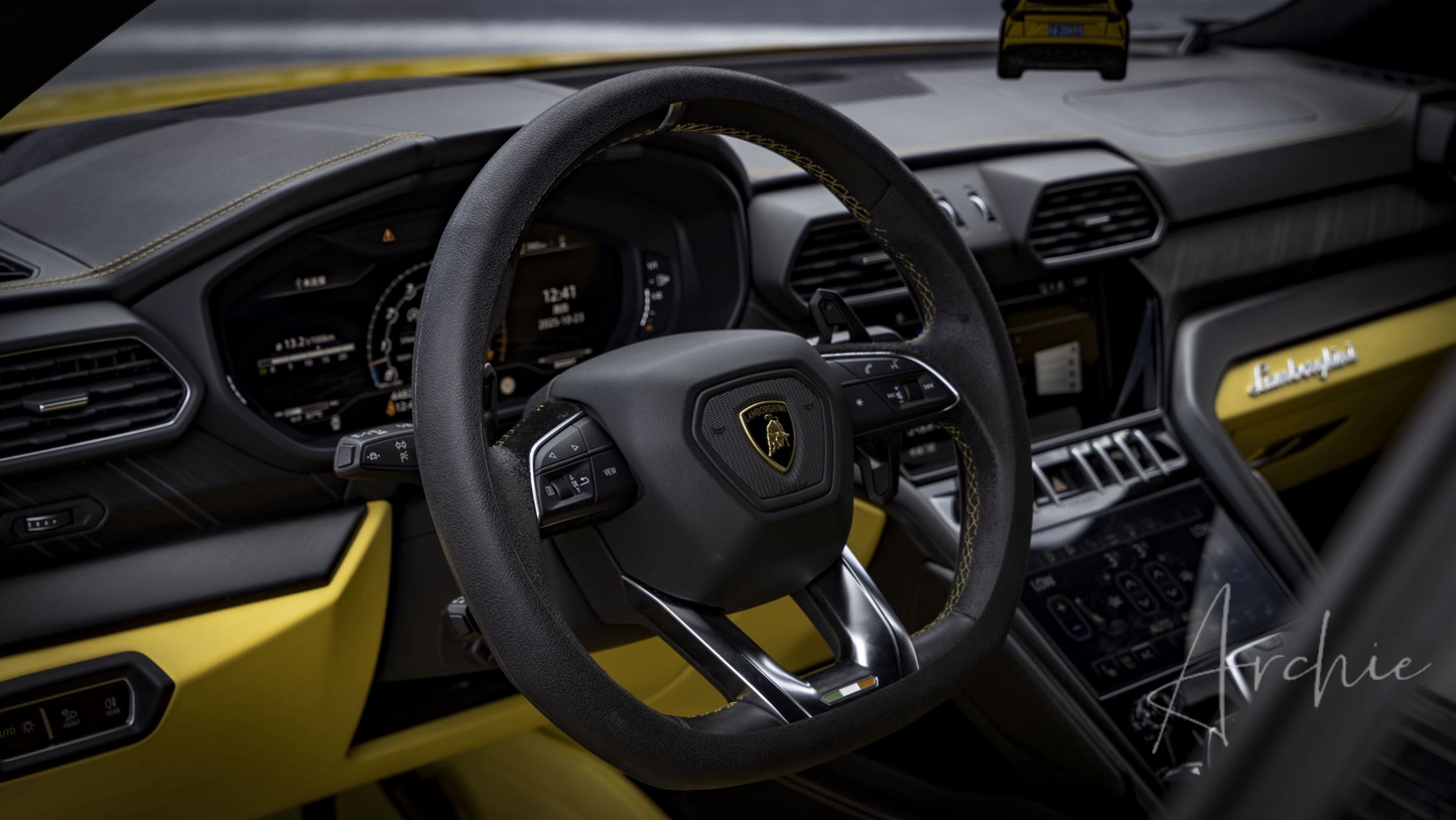 Lamborghini Urus - Private Chauffeur Service