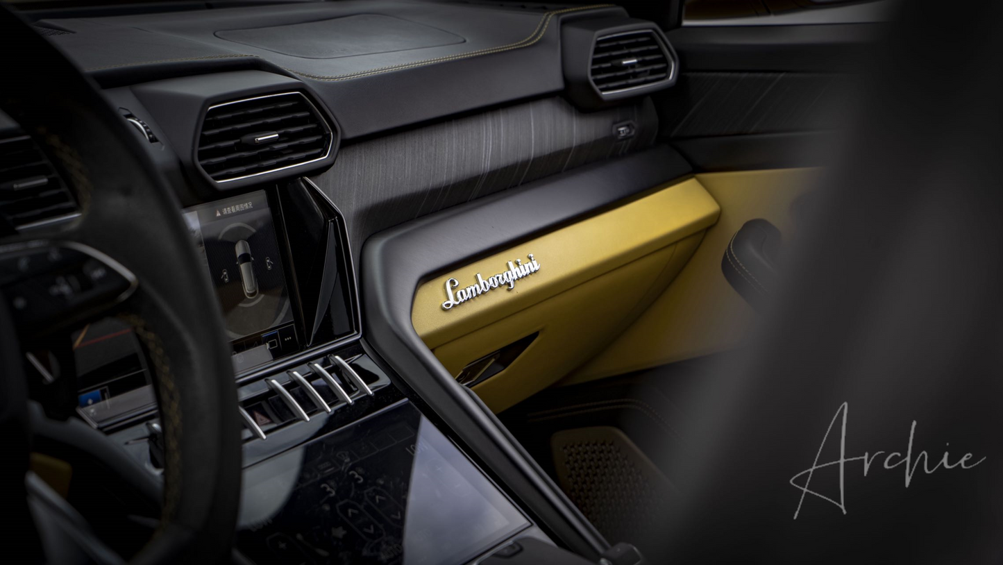 Lamborghini Urus - Private Chauffeur Service