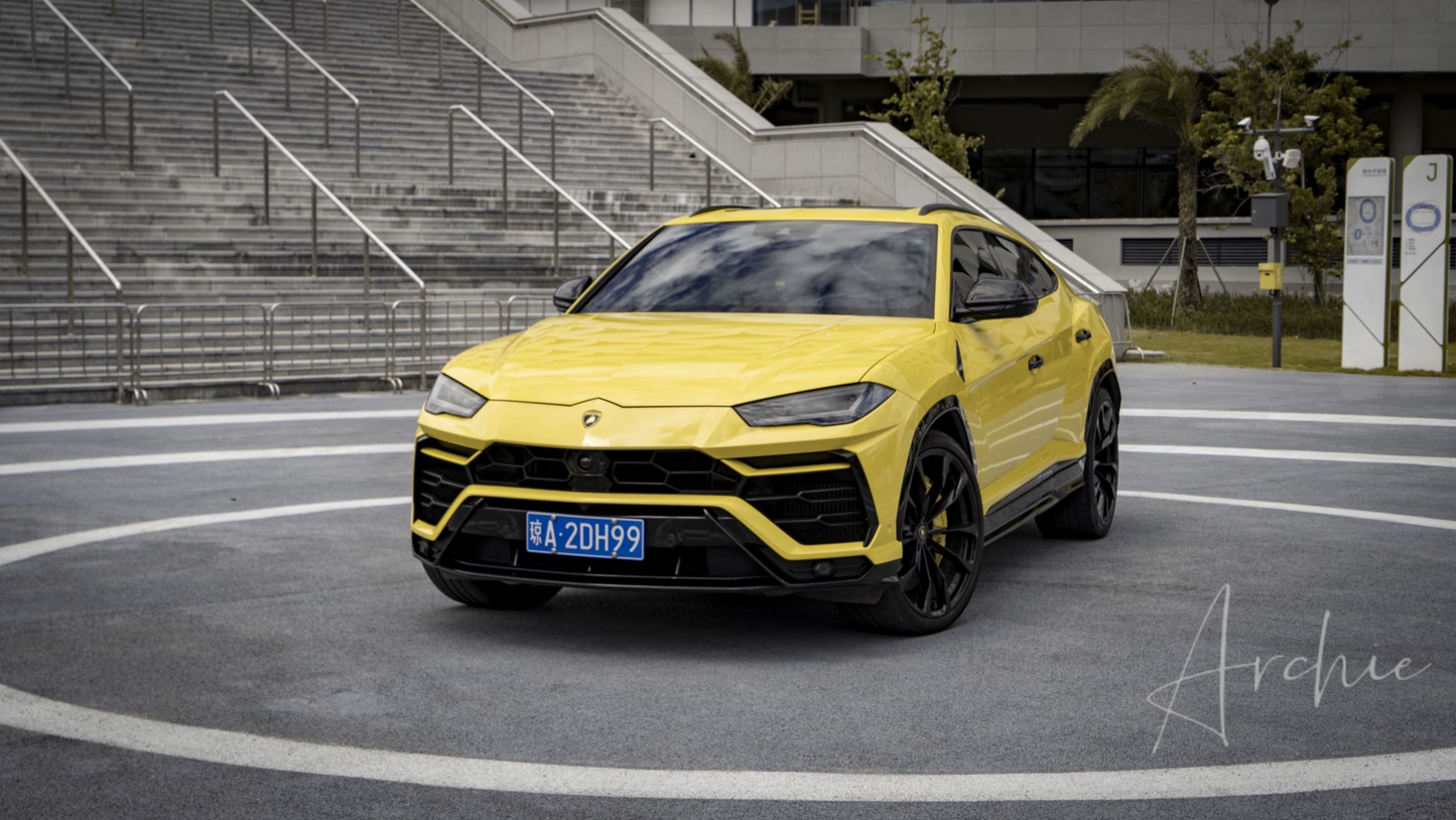 Lamborghini Urus - Private Chauffeur Service