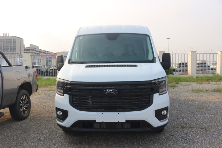 Ford Transit T8 Cargo Van