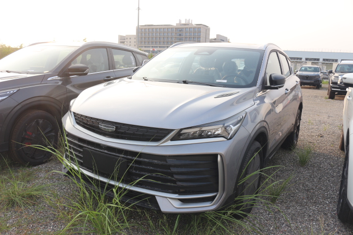 Geely Coolray L
