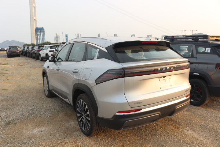 Geely Galaxy M7