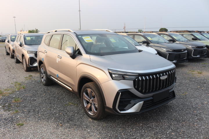 Geely Haoyue L