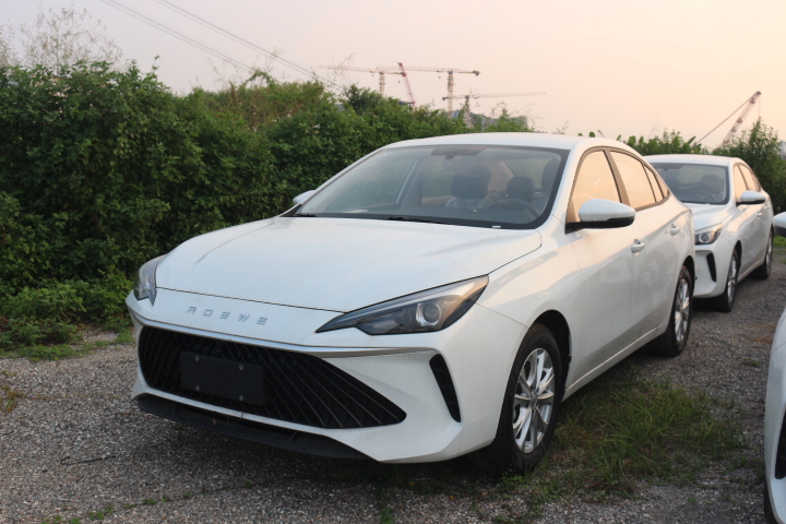 Roewe i5