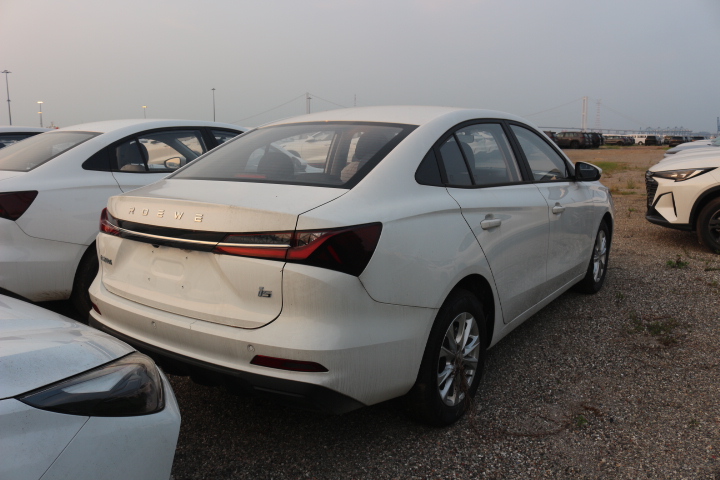 Roewe i5