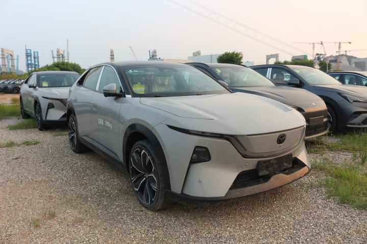 Mazda EZ‑60