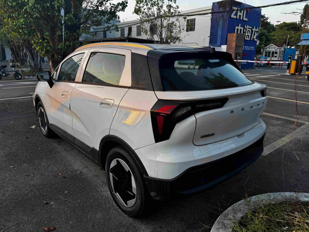 Geely Geometry E Firefly
