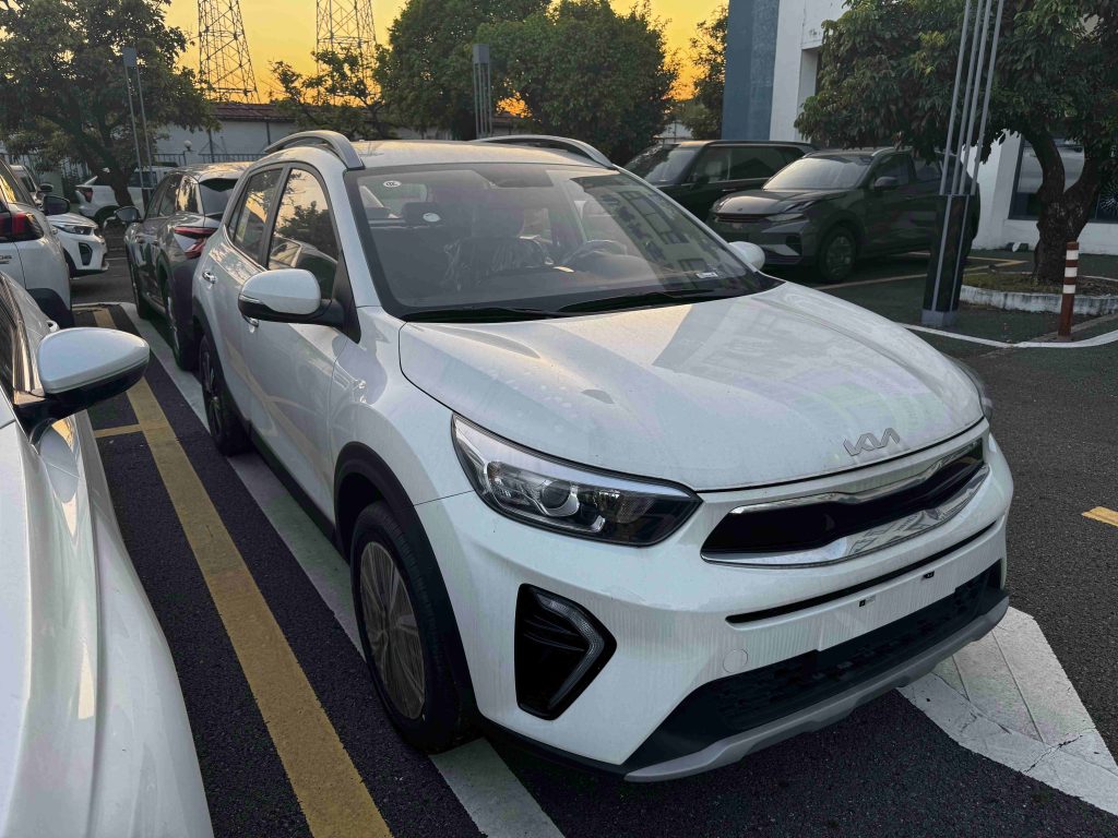 KIA KX1