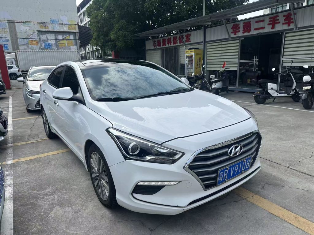 2018 Hyundai Mistra 1.8L CVT Used Sedan, 90,000 km