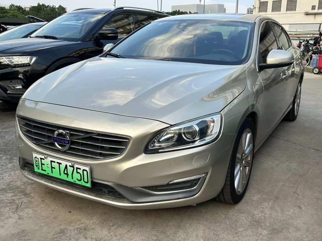 2017 Volvo S60L T4 Used Sedan, 90,000 km