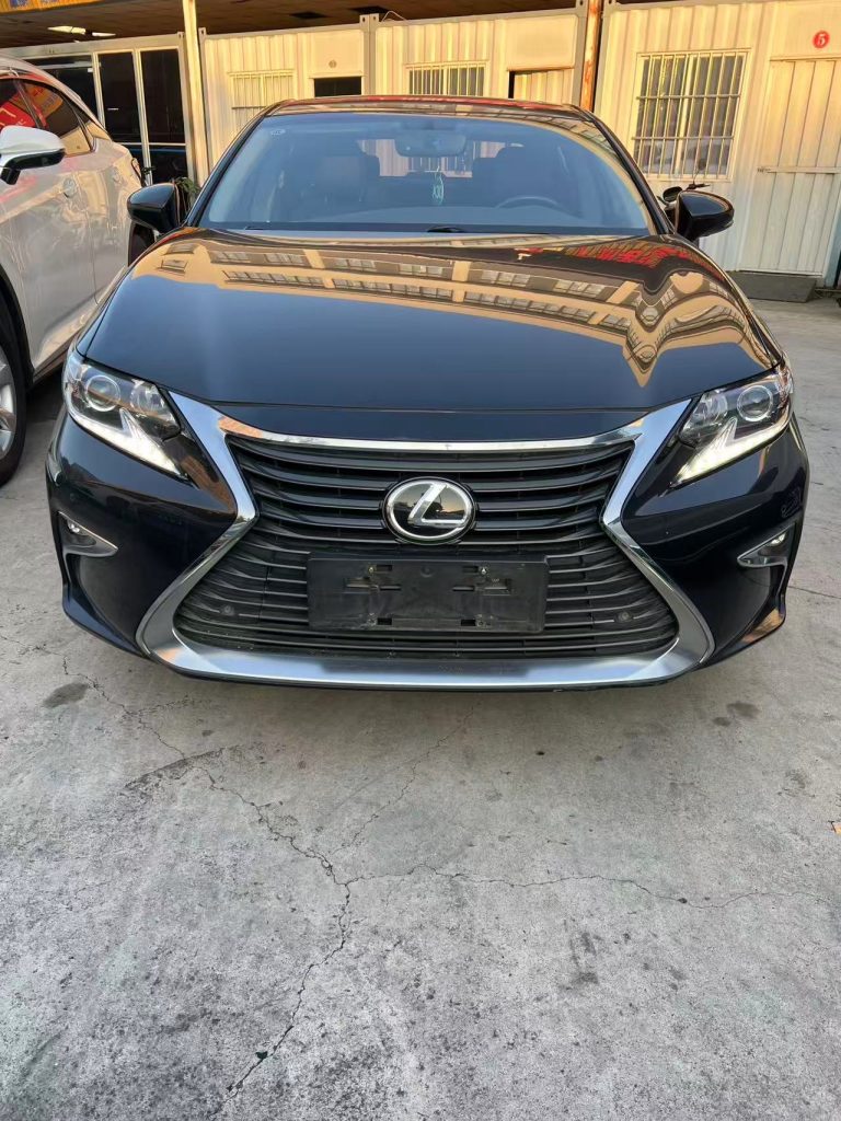 2016 Lexus ES250 Used Sedan, 90,000 km