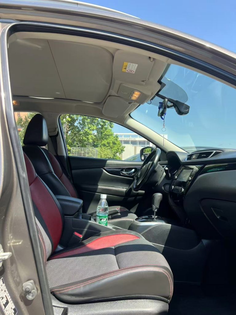 2018 Nissan Qashqai 2.0L CVT Luxury Edition — Used, 90,000 km