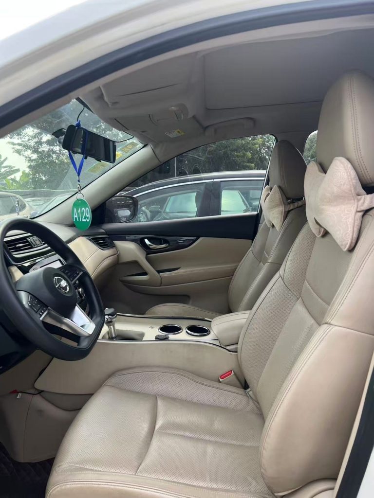 2017 Nissan Qashqai 2.0L CVT Used SUV, 100,000 km
