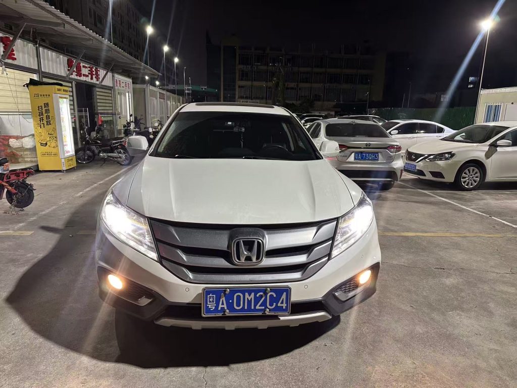 2016 Honda Crosstour 2.4L CVT Used Sedan, 150,000 km