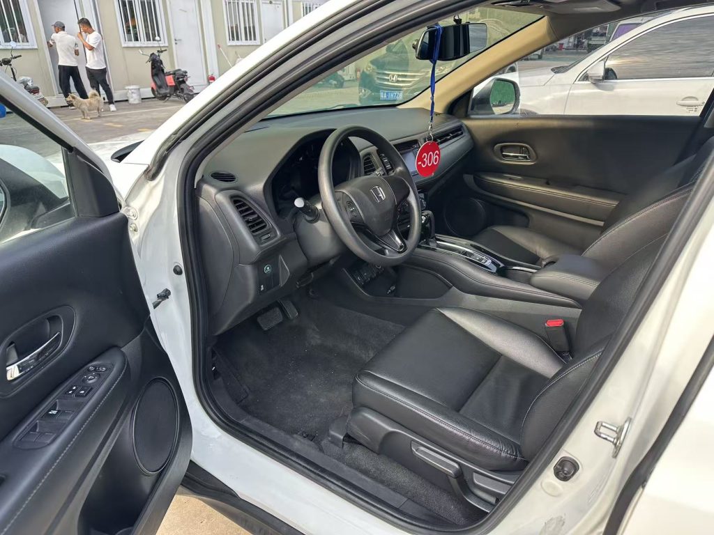 2018 Honda Vezel 1.8L CVT Used SUV, 100,000 km