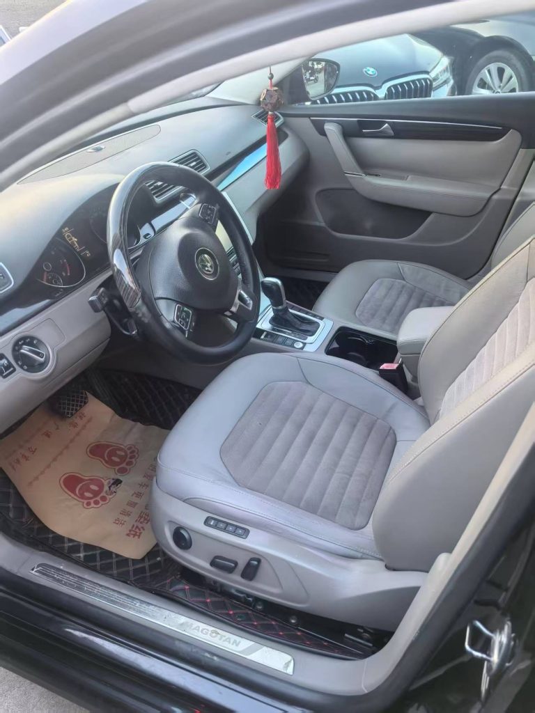 2014 Volkswagen Magotan 2.0L DSG Used Sedan, 90,000 km