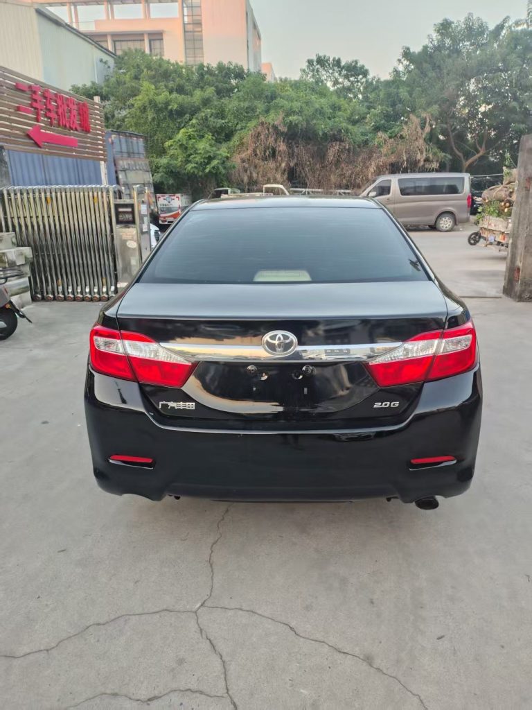 2013 Toyota Camry 2.0L AT Used Sedan, 150,000 km