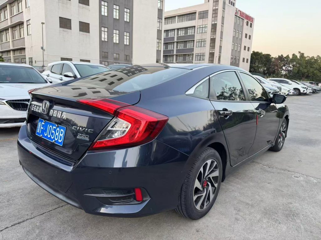 2018 Honda Civic 1.5T CVT Used Sedan, 135,000 km
