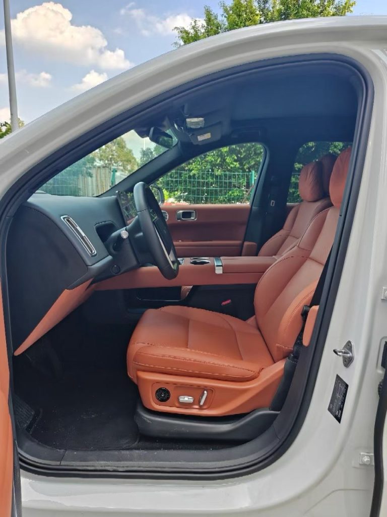 2025 Li Auto L6 Max Smart Upgrade — Pre-Owned Range-Extended Luxury SUV