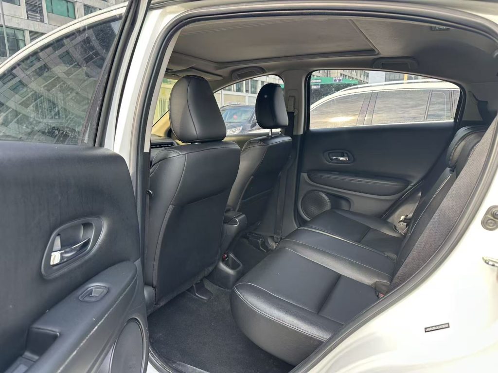 2018 Honda Vezel 1.8L CVT Used SUV, 100,000 km
