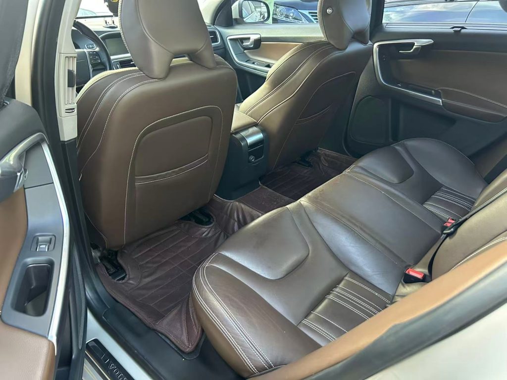 2017 Volvo S60L T4 Used Sedan, 90,000 km