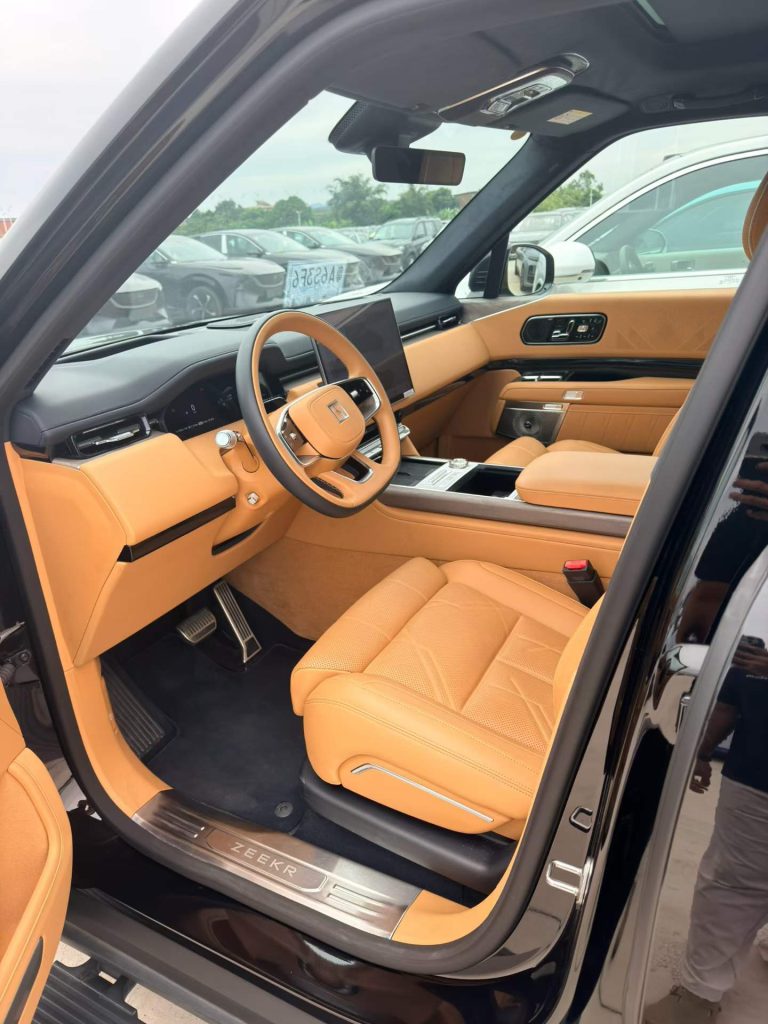 2025 ZEEKR 9X Ultra 70kWh — Pre-Owned Flagship Hybrid SUV