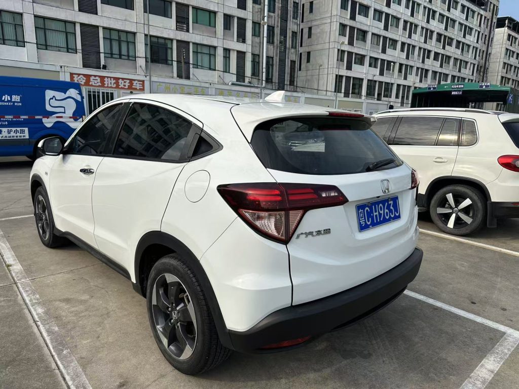 2018 Honda Vezel 1.8L CVT Used SUV, 100,000 km