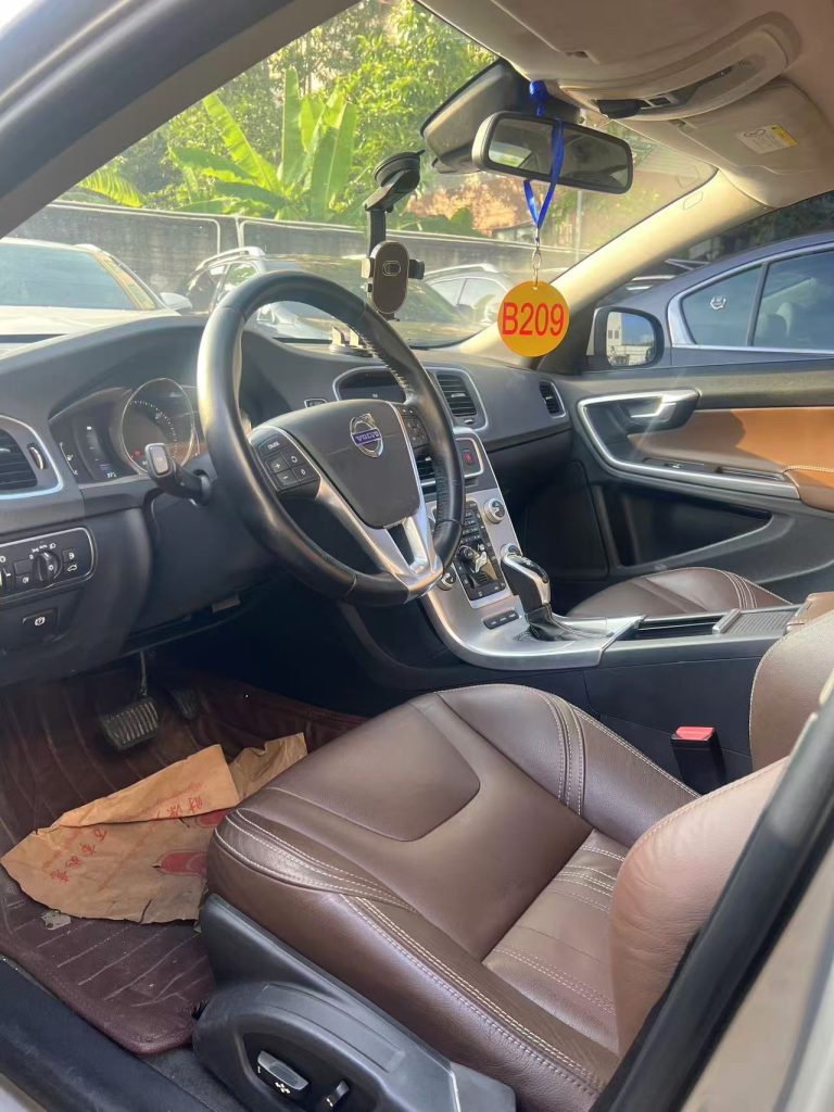 2017 Volvo S60L T4 Used Sedan, 90,000 km
