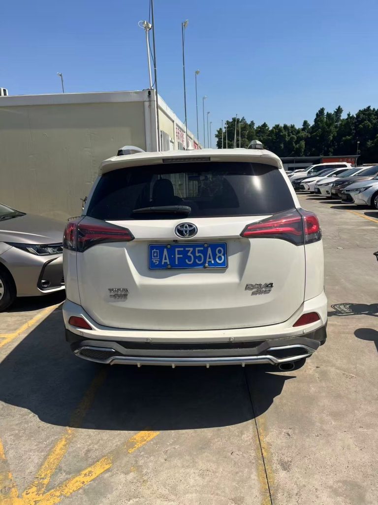2017 Toyota RAV4 2.0L CVT Used SUV, 100,000 km