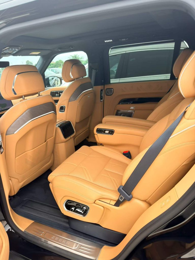 2025 ZEEKR 9X Ultra 70kWh — Pre-Owned Flagship Hybrid SUV