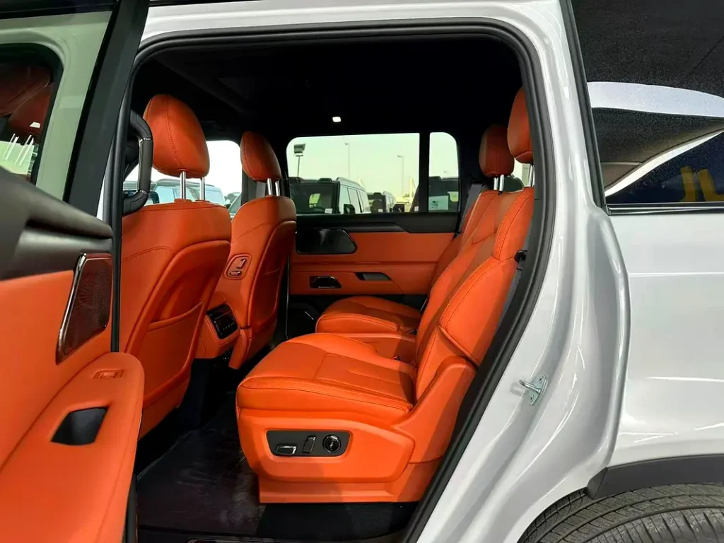 Rox 01 Other White 7 Seater