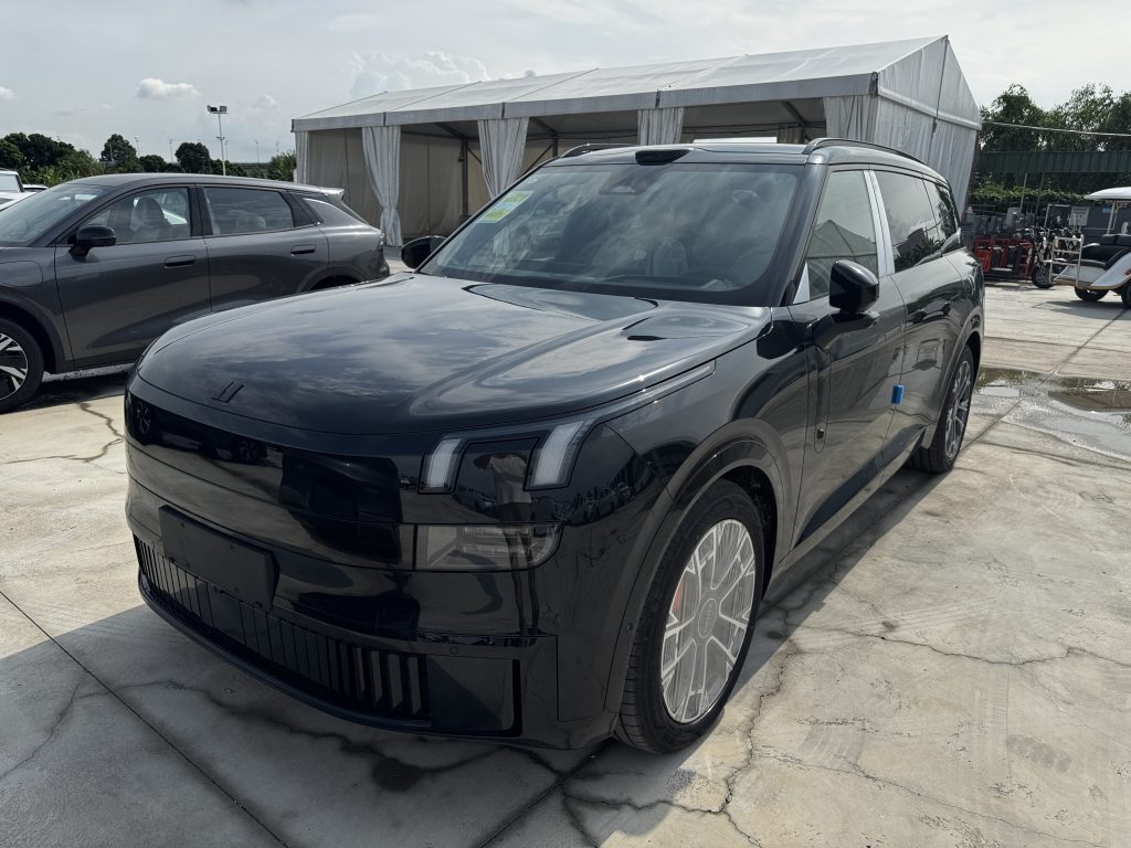 Lynk & Co 900 EM‑P