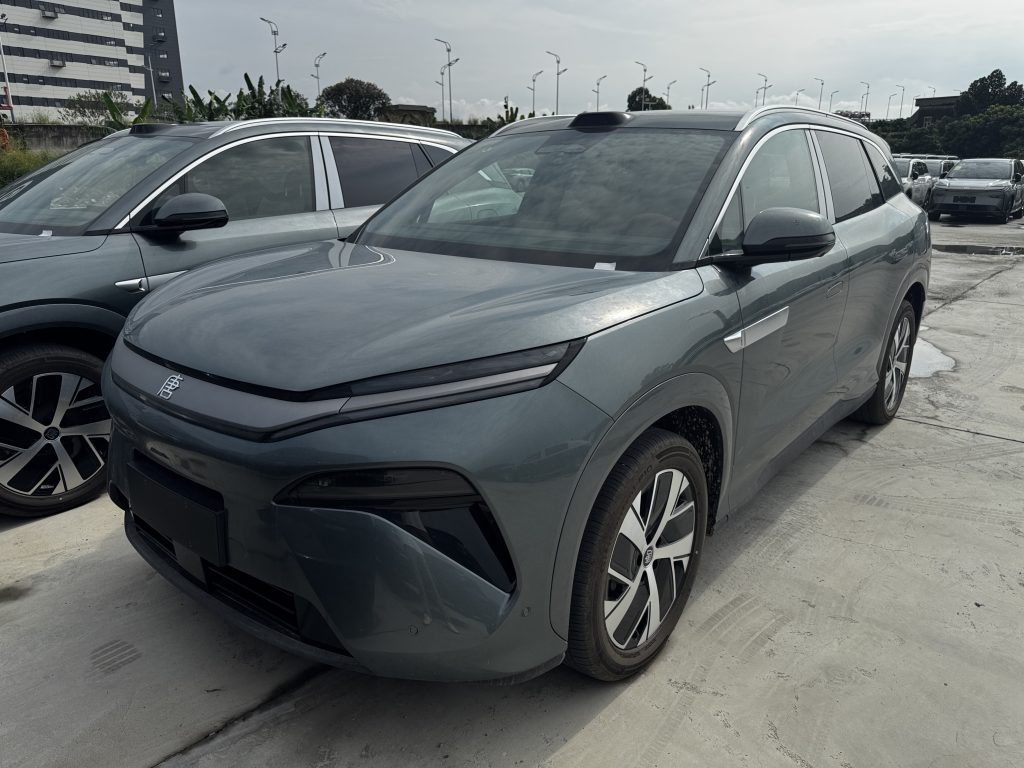 2025 BYD Tang L (Sealion 8)