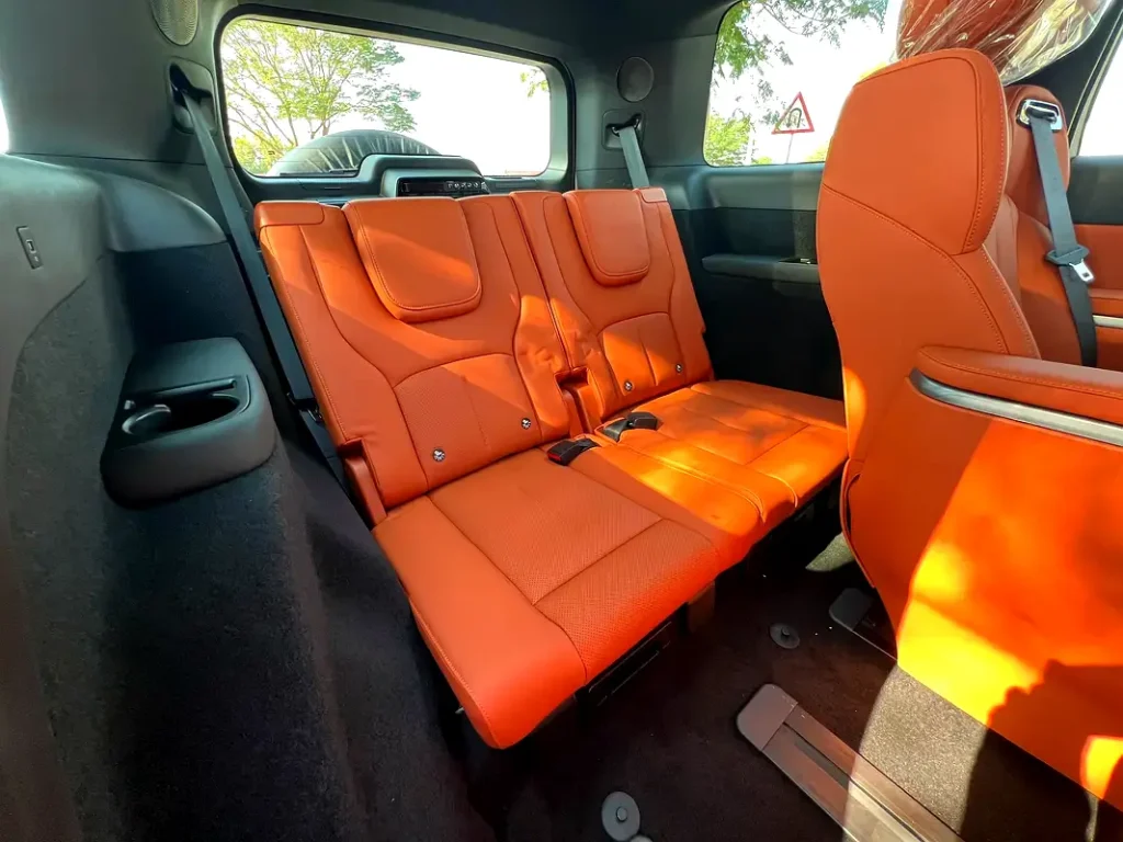 2026 ROX 01 VIP 6-Seat Back